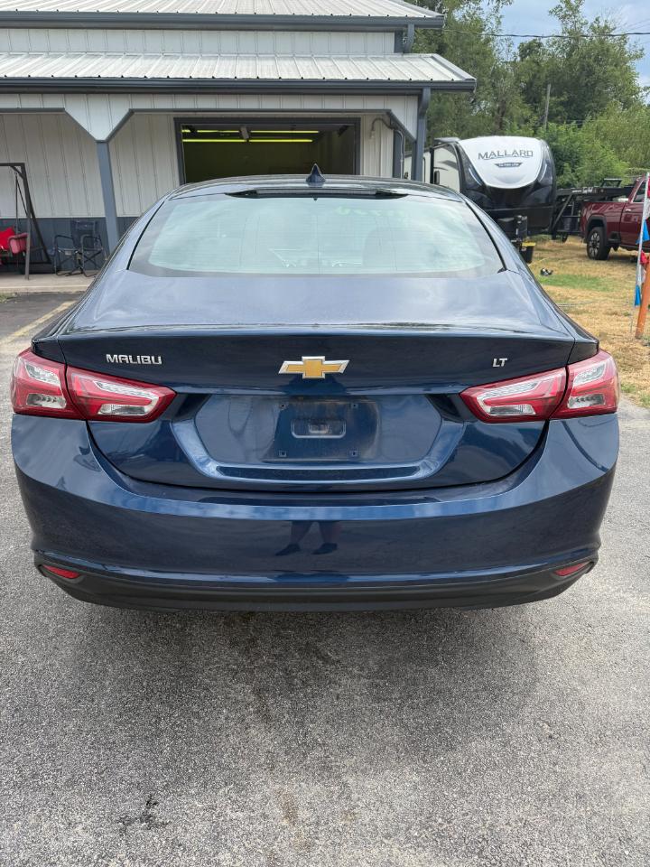 Chevrolet Malibu photo 5
