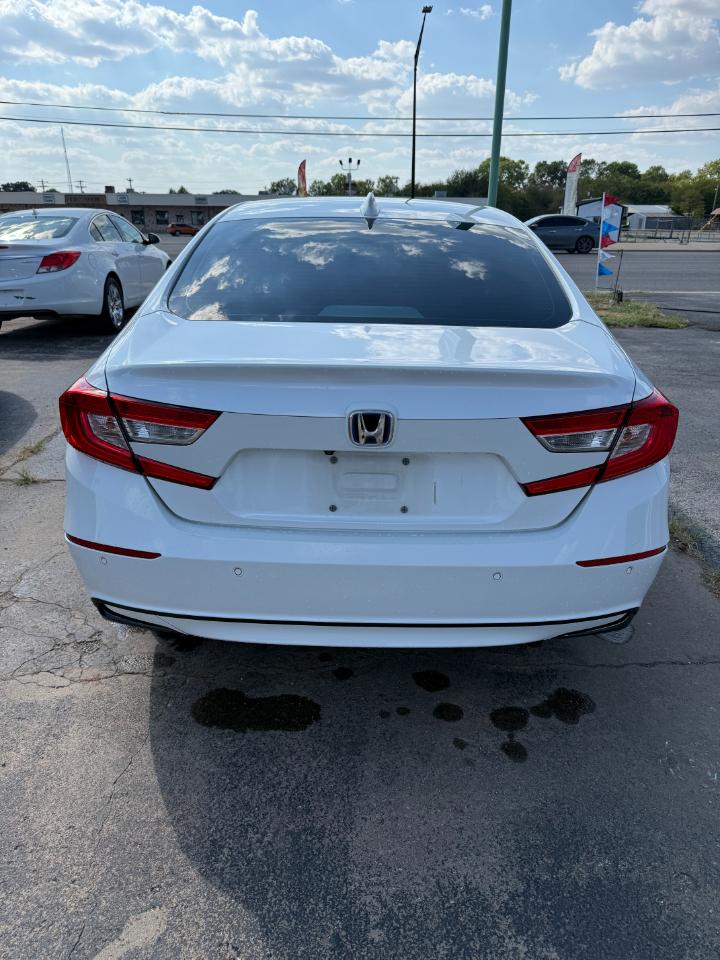 Honda Accord photo 5