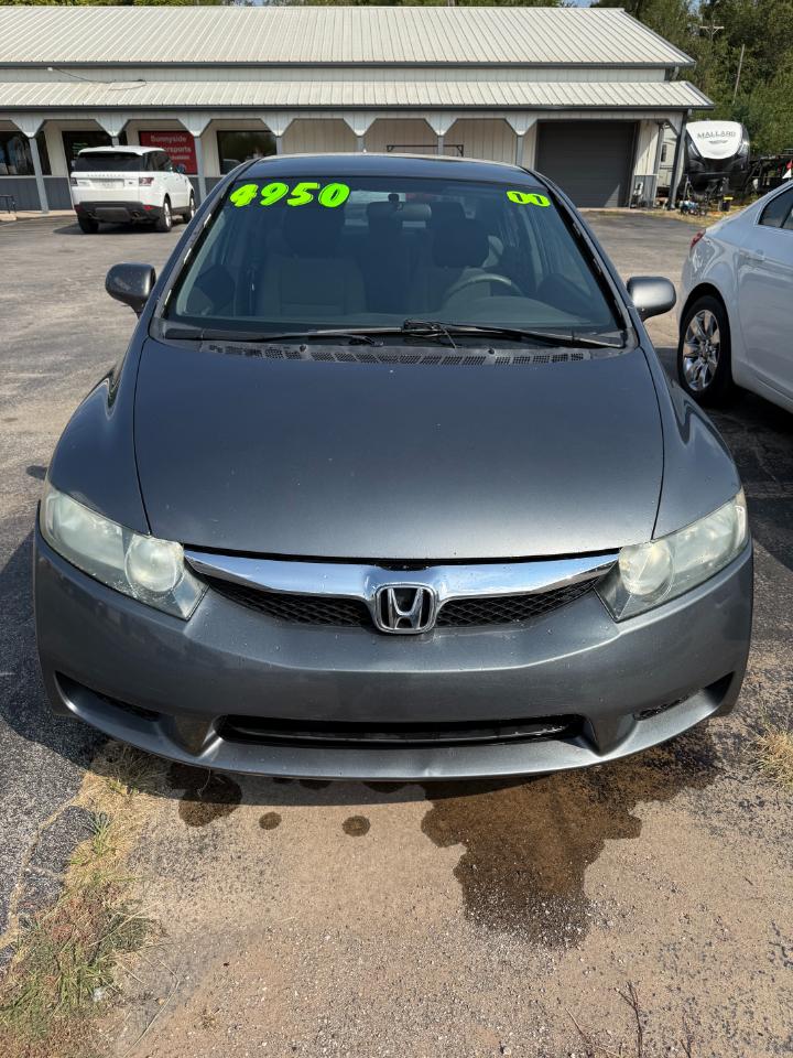 Honda Civic photo 2