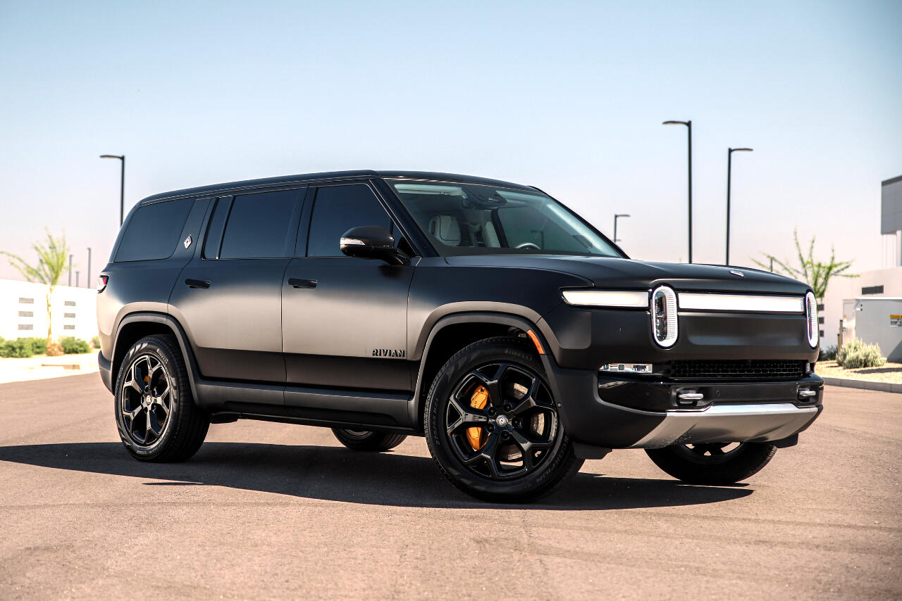 Rivian R1S Adventure Package AWD 2023