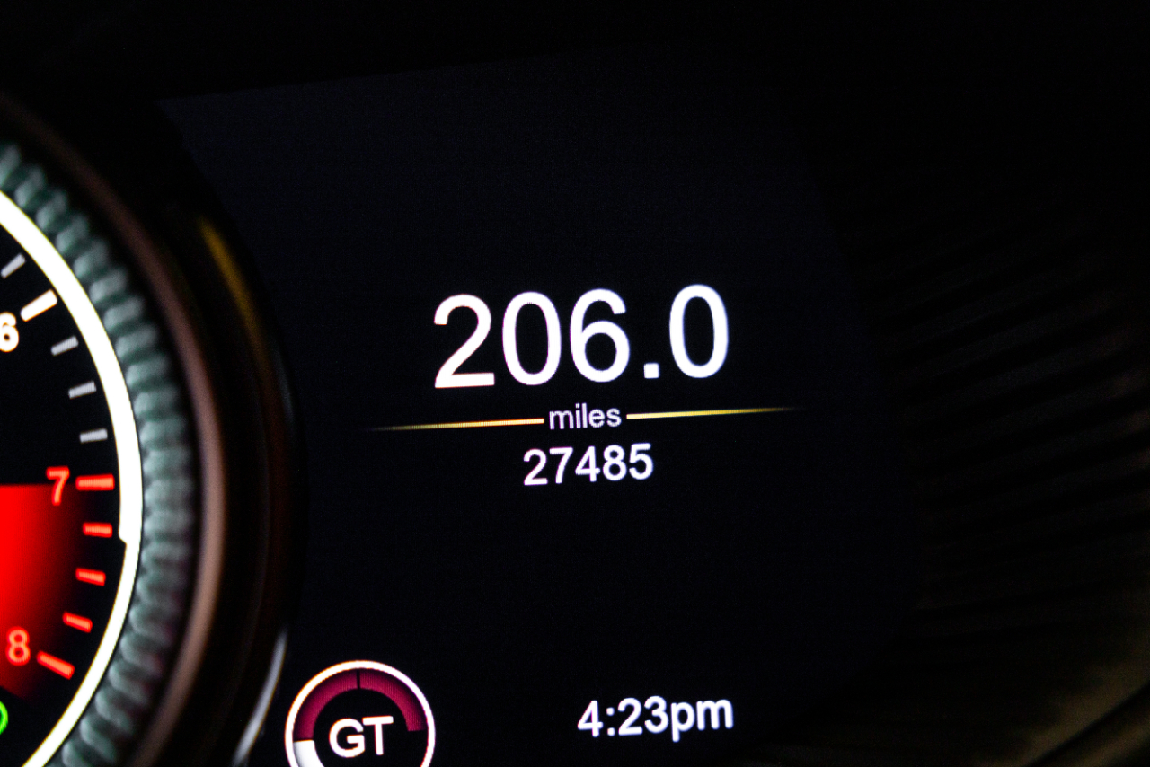 Aston Martin DB11  2019