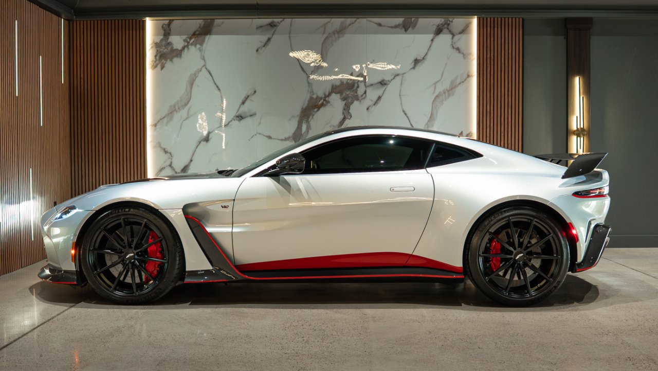 Aston Martin Vantage  2023