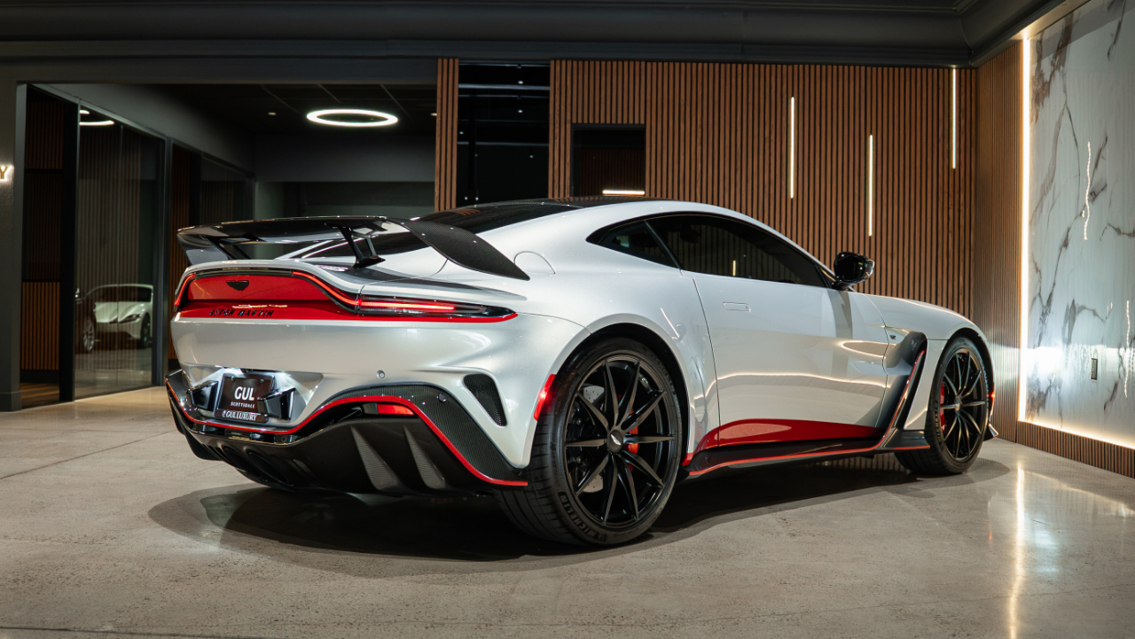 Aston Martin Vantage  2023