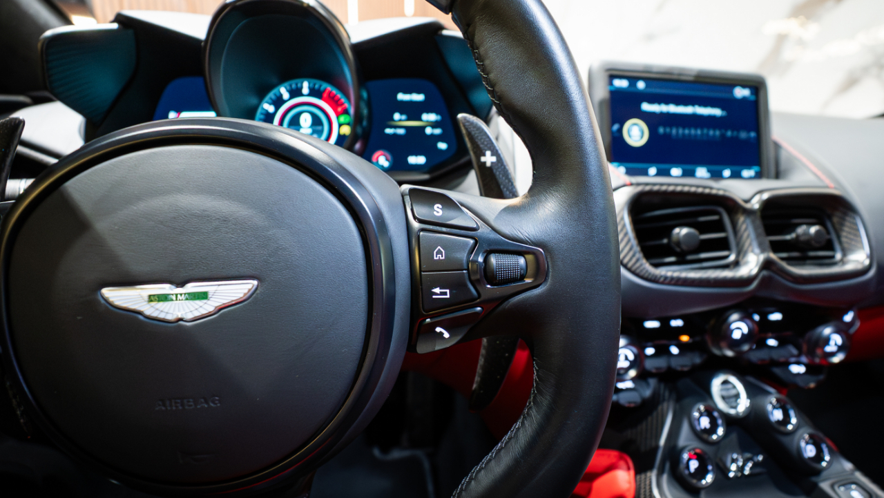 Aston Martin Vantage  2023