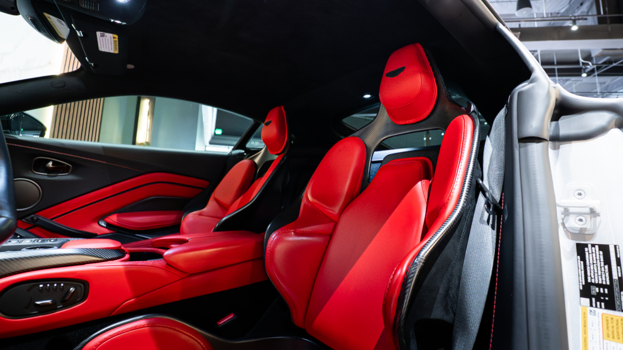 Aston Martin Vantage  2023