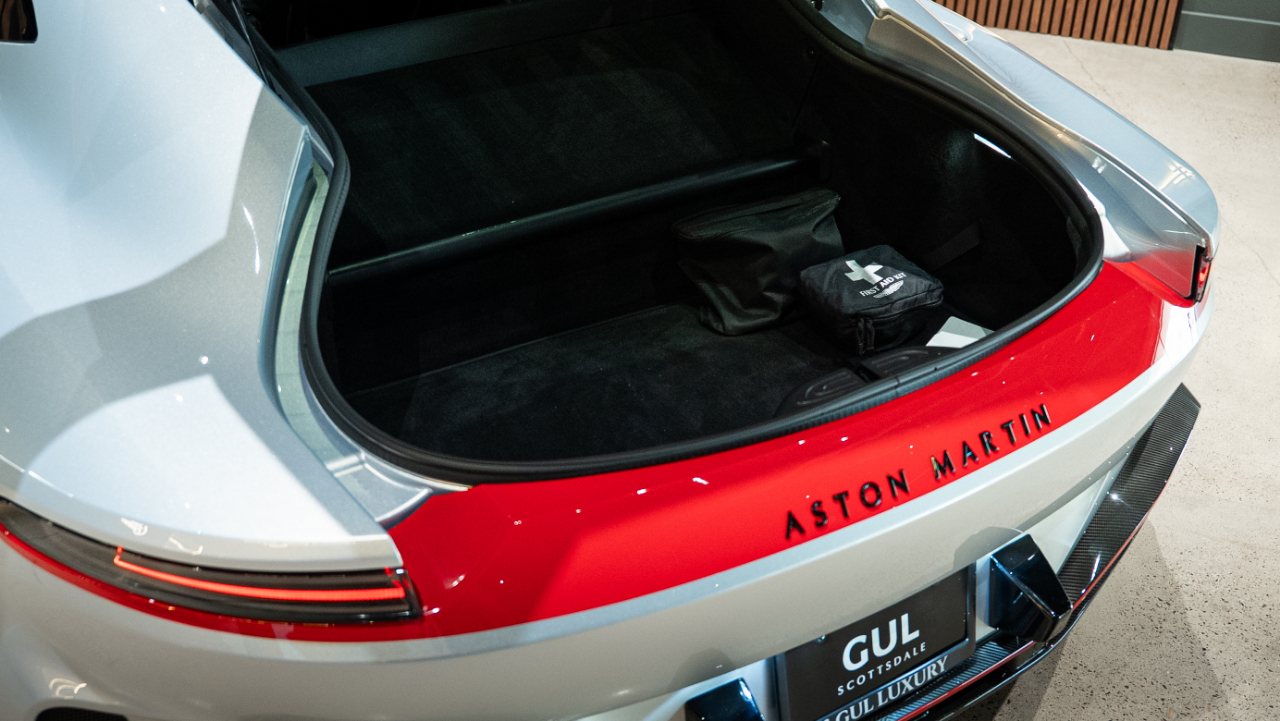 Aston Martin Vantage  2023