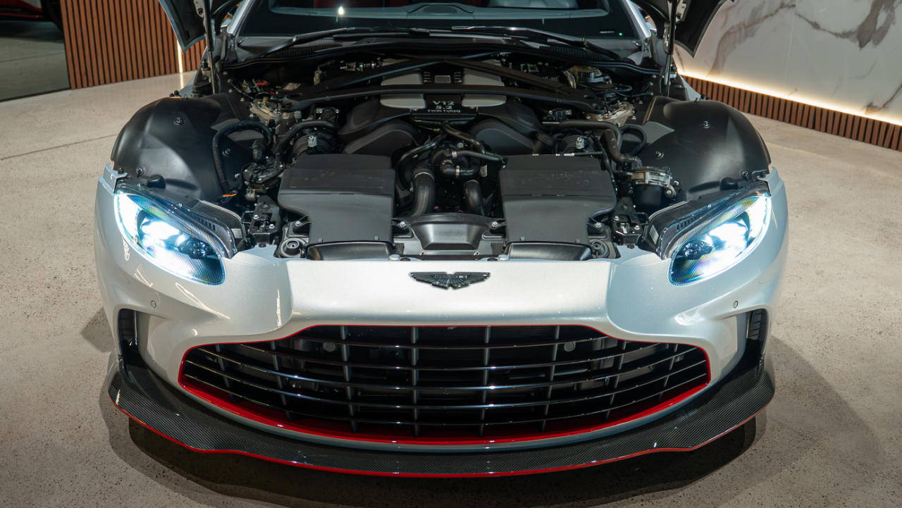 Aston Martin Vantage  2023