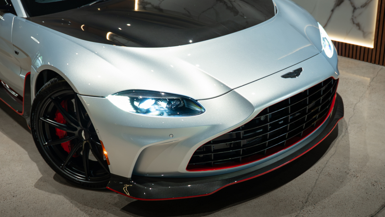 Aston Martin Vantage  2023
