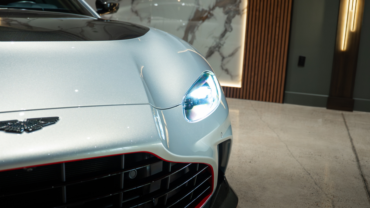 Aston Martin Vantage  2023