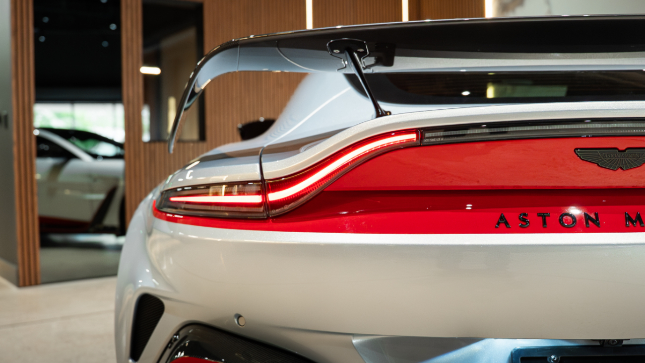 Aston Martin Vantage  2023