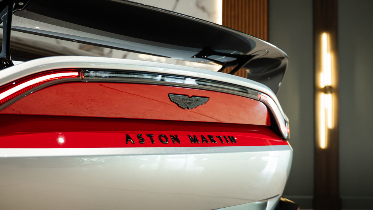 Aston Martin Vantage  2023