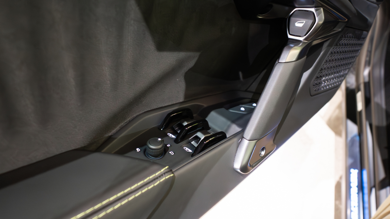 Lamborghini Revuelto Coupe 2025