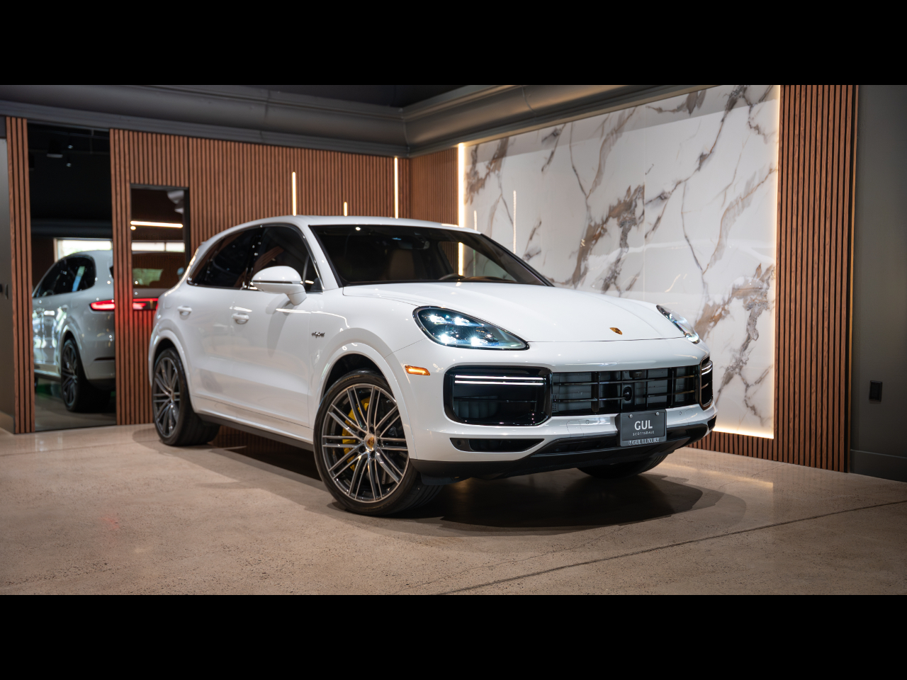 Porsche Cayenne E-Hybrid  2022