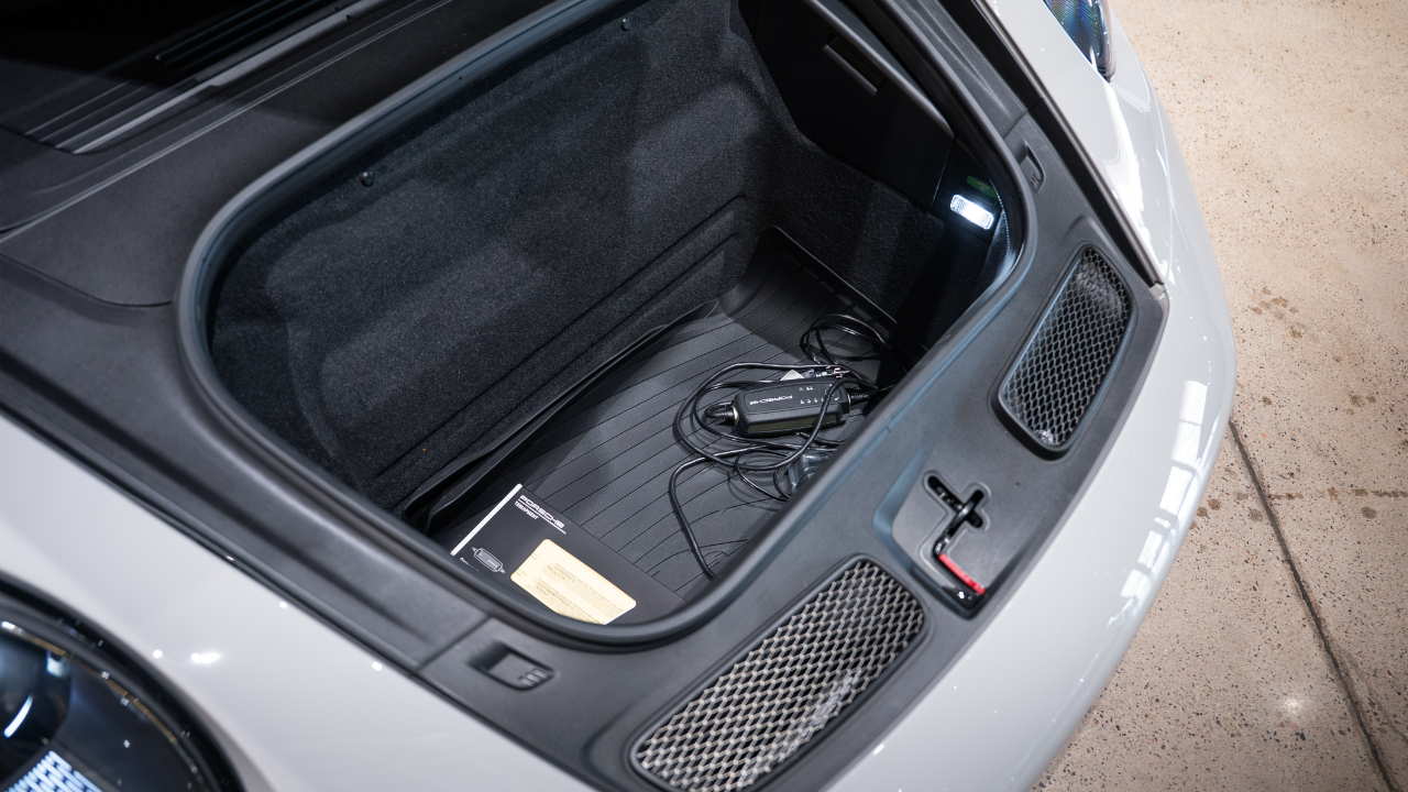 Porsche 911 GT3 Coupe w/Touring Package 2023
