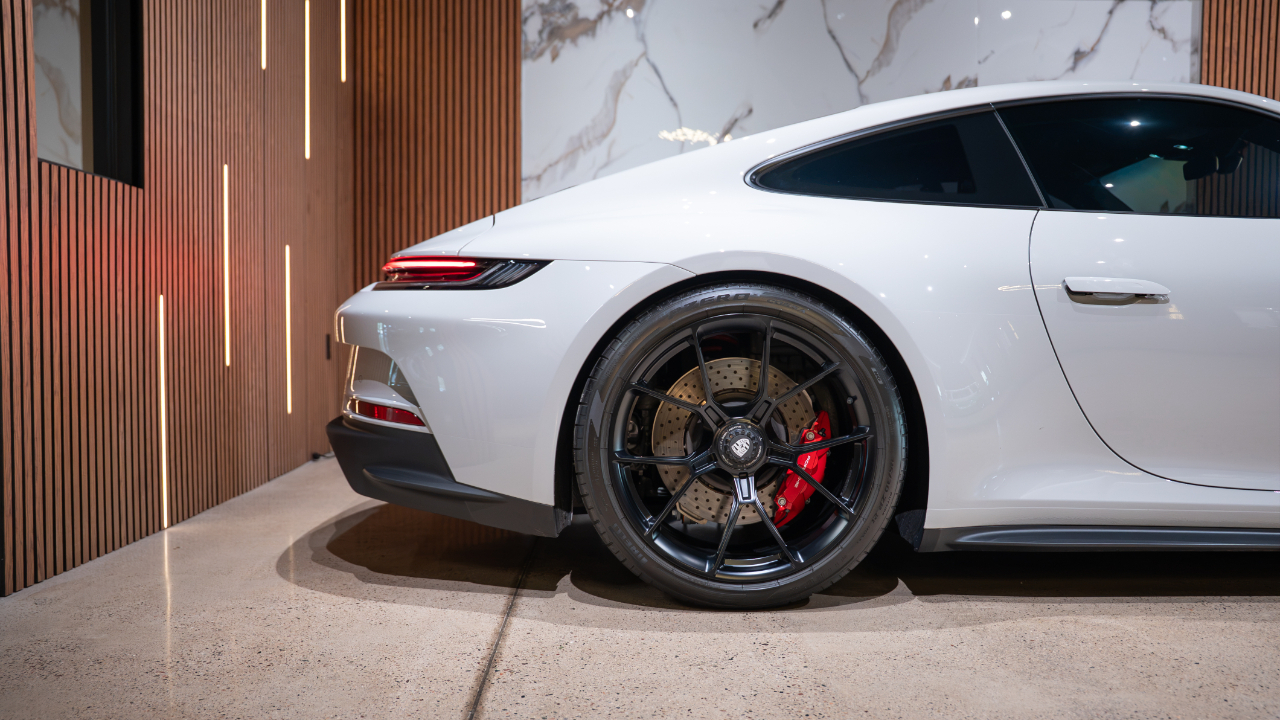 Porsche 911 GT3 Coupe w/Touring Package 2023