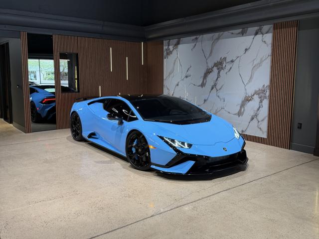 Blue 2023 Lamborghini Huracan Coupe Rear-Wheel Drive Automatic