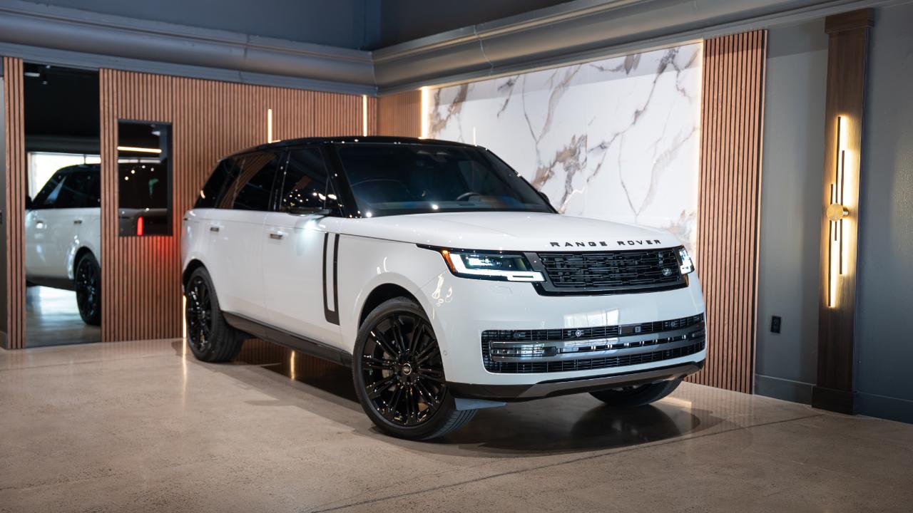 2025 Land Rover Range Rover P530 SE LWB 7 Seat