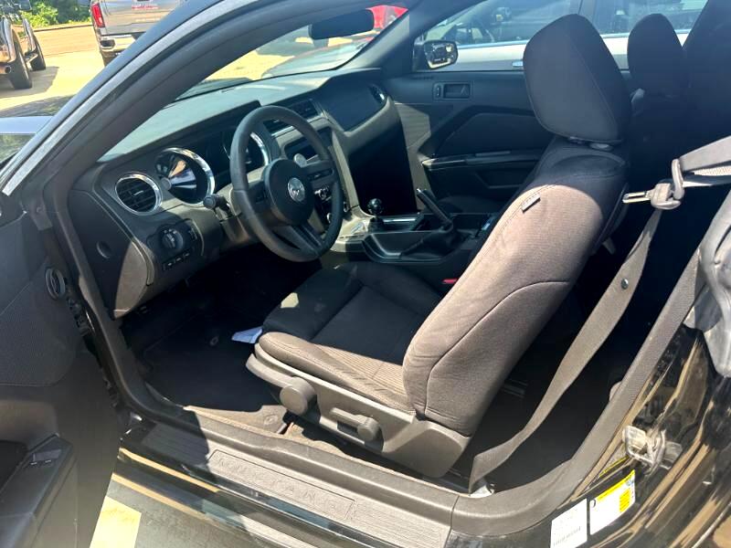 Ford Mustang  2011 Ford Mustang  2011