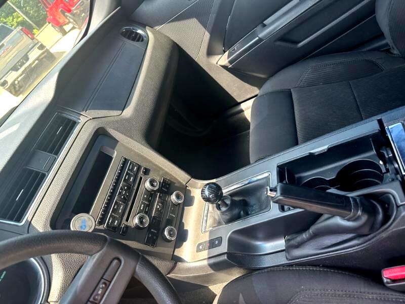 Ford Mustang  2011 Ford Mustang  2011