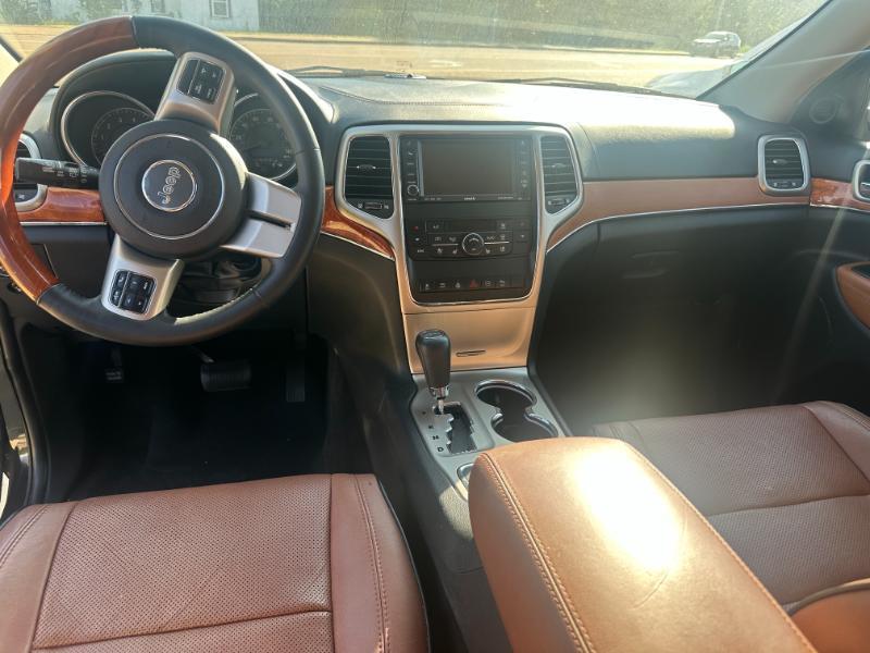Jeep Grand Cherokee  2011