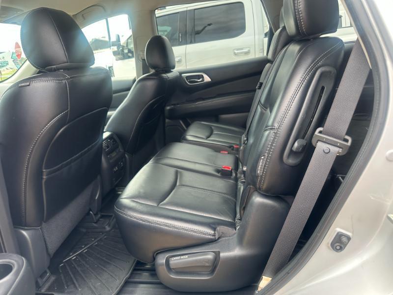 Nissan Pathfinder SL 4WD 2020