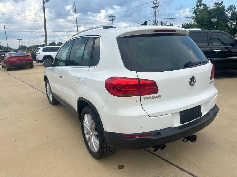 Volkswagen Tiguan  2012