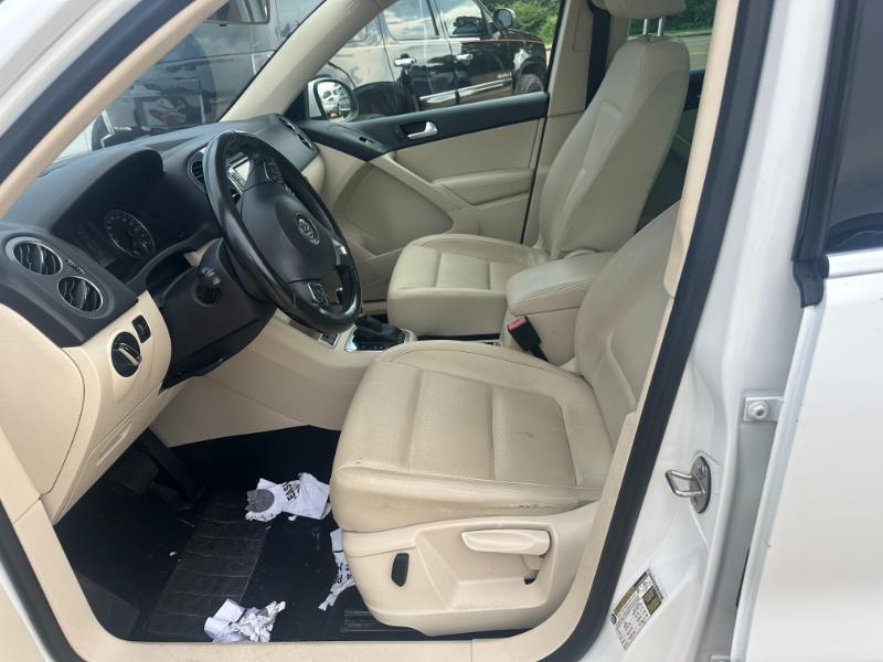 Volkswagen Tiguan  2012
