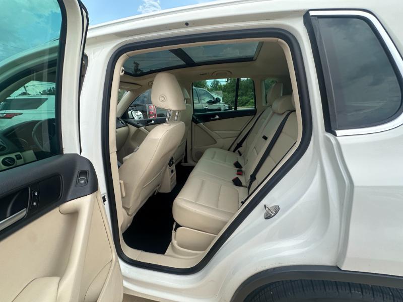 Volkswagen Tiguan  2012