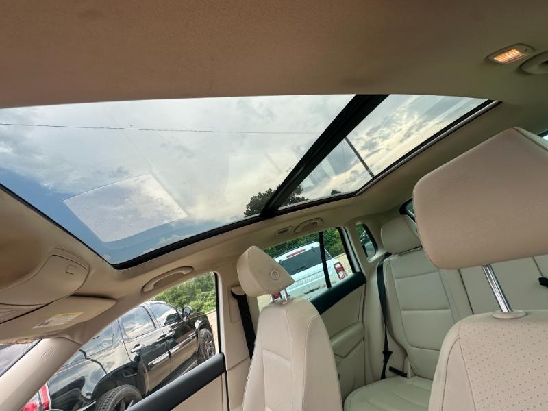 Volkswagen Tiguan  2012