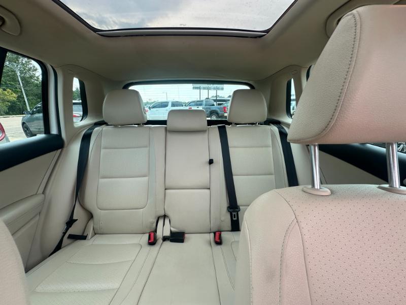 Volkswagen Tiguan  2012