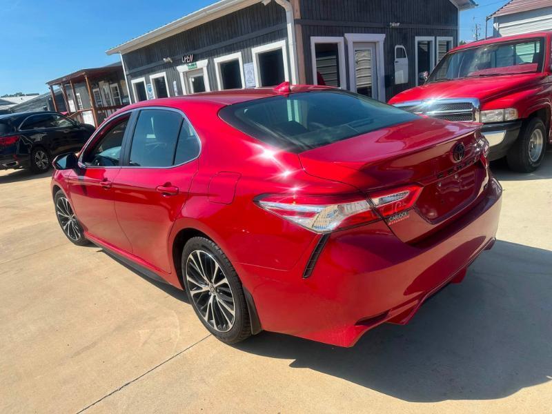 Toyota Camry  2020