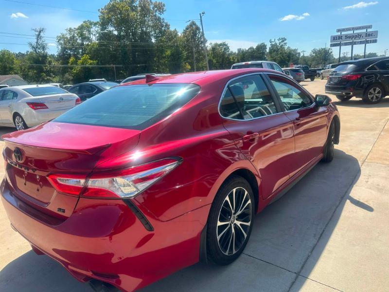 Toyota Camry  2020