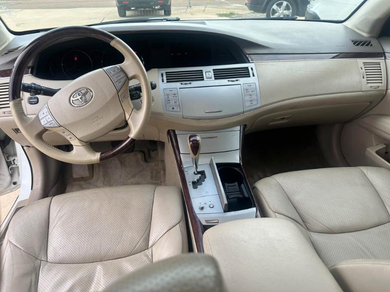 Toyota Avalon  2008