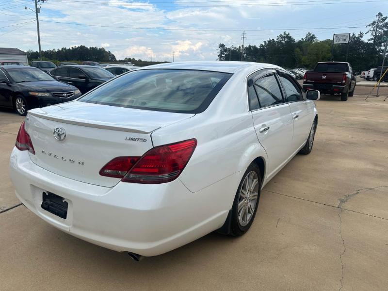 Toyota Avalon  2008