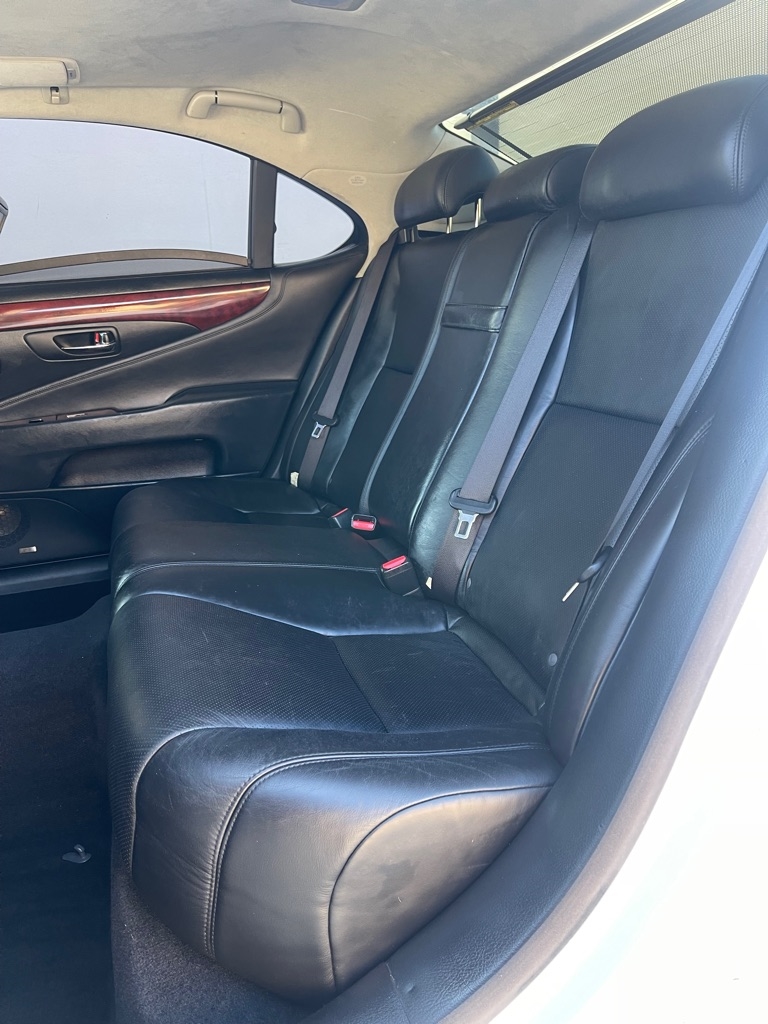 Lexus LS 460 L Luxury Sedan 2010 Lexus LS 460 L Luxury Sedan 2010