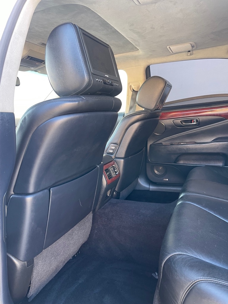 Lexus LS 460 L Luxury Sedan 2010 Lexus LS 460 L Luxury Sedan 2010