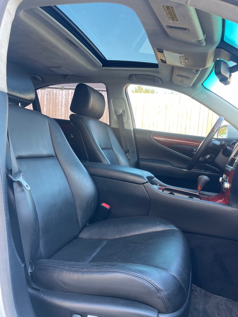 Lexus LS 460 L Luxury Sedan 2010 Lexus LS 460 L Luxury Sedan 2010