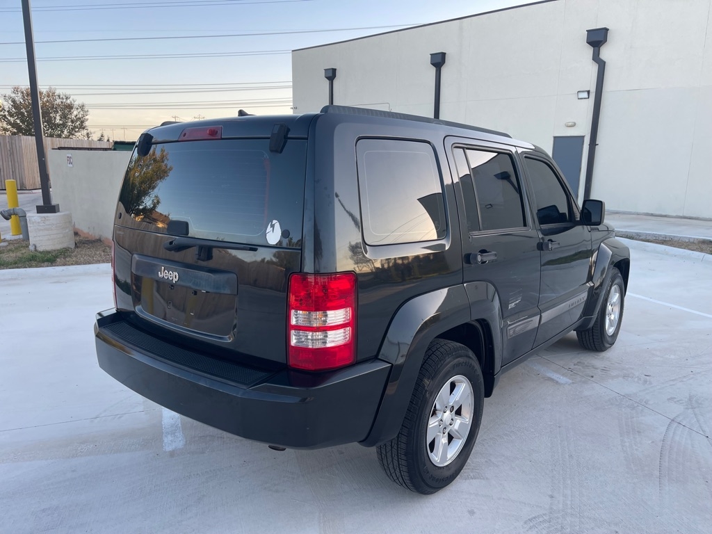 Jeep Liberty Sport 2WD 2012