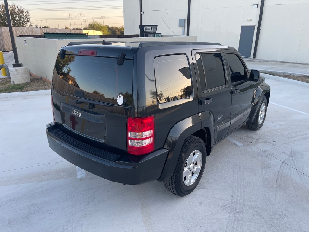 Jeep Liberty Sport 2WD 2012