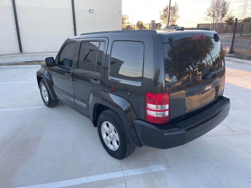 Jeep Liberty Sport 2WD 2012