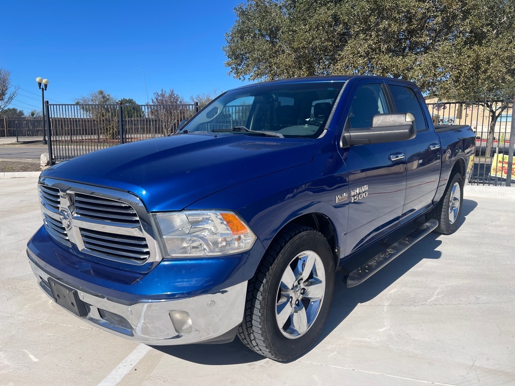 2015 RAM 1500 SLT Crew Cab SWB 2WD
