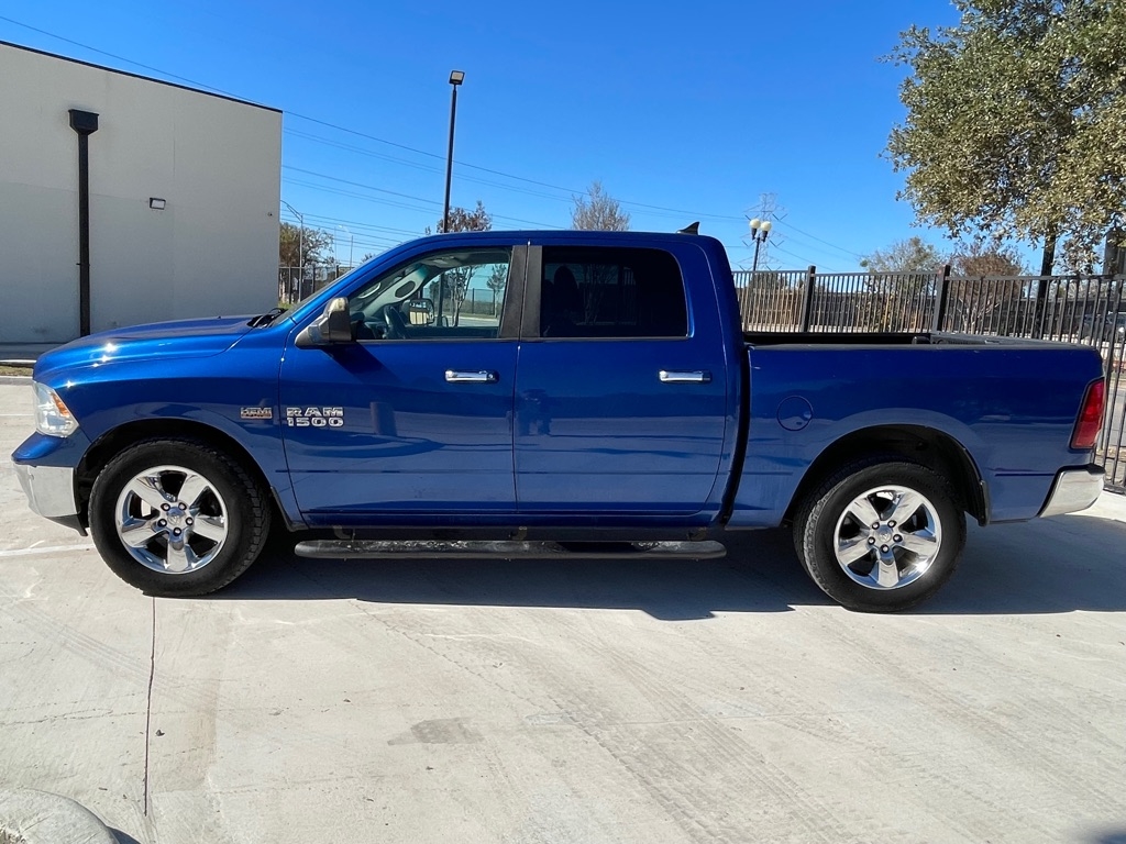 RAM 1500 SLT Crew Cab SWB 2WD 2015