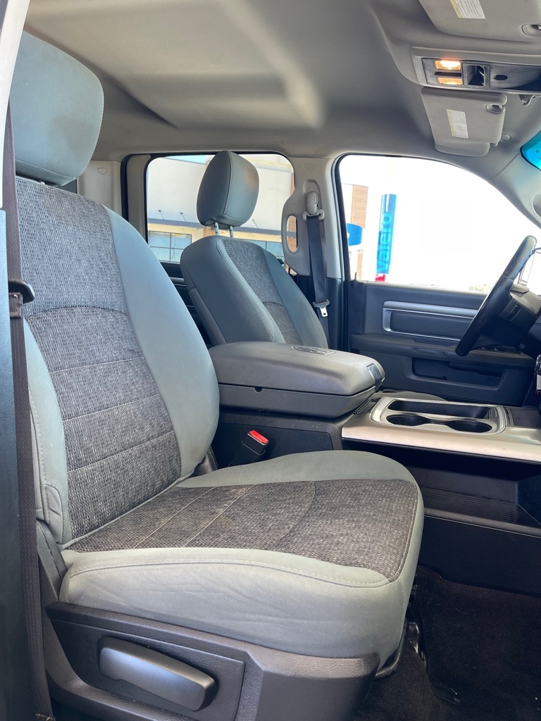 RAM 1500 SLT Crew Cab SWB 2WD 2015