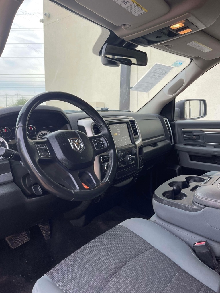 RAM 1500 Classic Tradesman Crew Cab SWB 4WD 2019