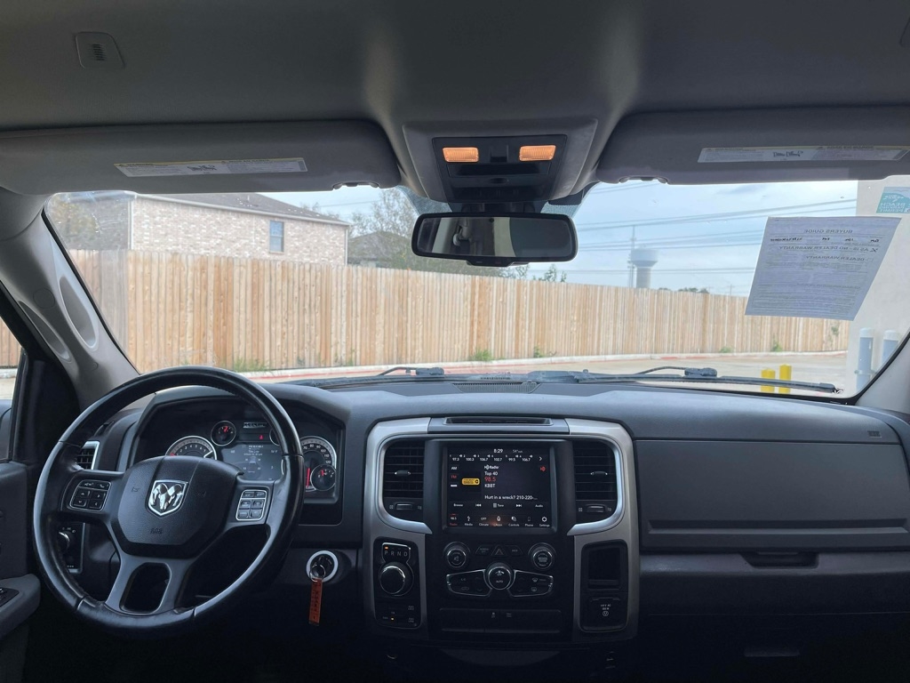 RAM 1500 Classic Tradesman Crew Cab SWB 4WD 2019