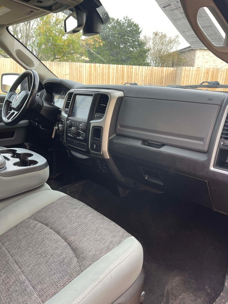 RAM 1500 Classic Tradesman Crew Cab SWB 4WD 2019