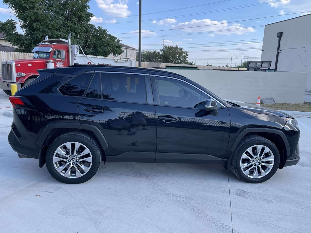 Toyota RAV4 XLE Premium 2020
