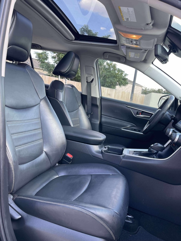 Toyota RAV4 XLE Premium 2020