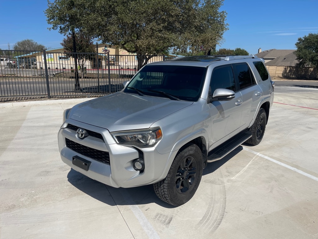 Toyota 4Runner SR5 2WD 2016