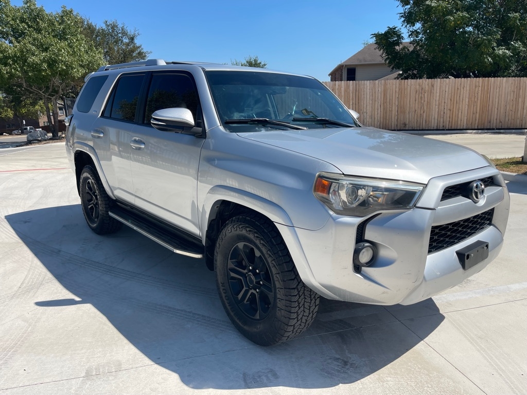 Toyota 4Runner SR5 2WD 2016